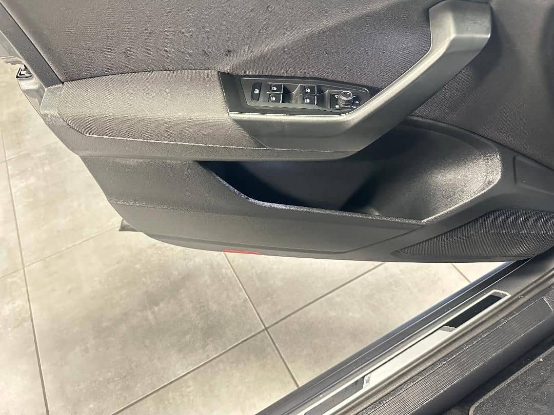 Volkswagen T-ROC United 1.5 TSI DSG, 18",LED,Navi,AHK... foto 15