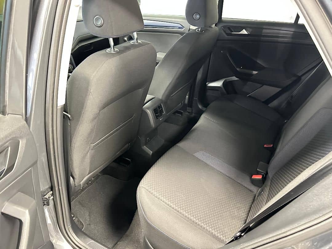 Volkswagen T-ROC United 1.5 TSI DSG, 18",LED,Navi,AHK... foto 6