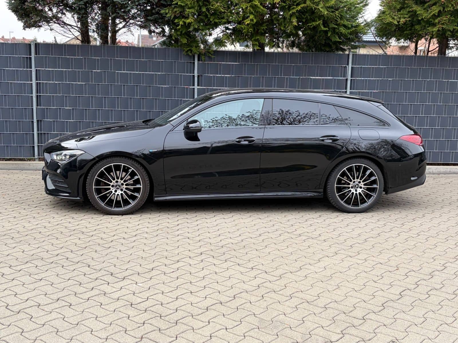 Mercedes-Benz CLA 250 e  Shooting Brake Edition 2020 foto 2