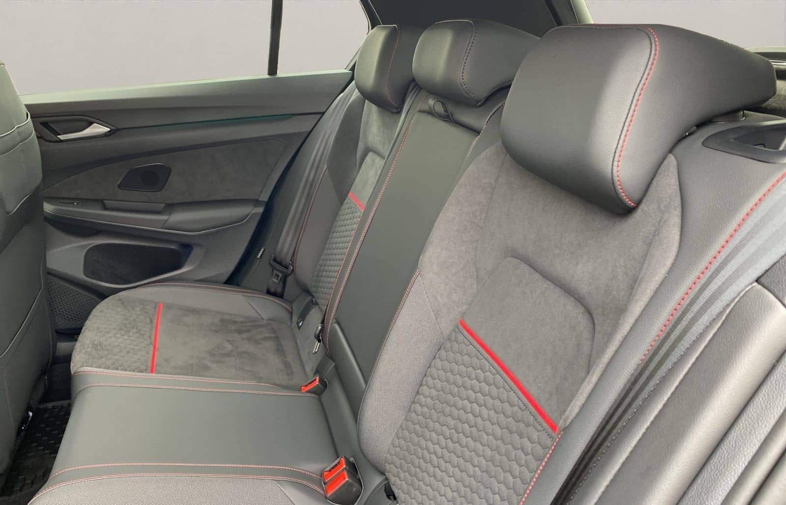 Volkswagen Golf VIII 2.0 GTI Clubsport *KAMERA SHZ* foto 10