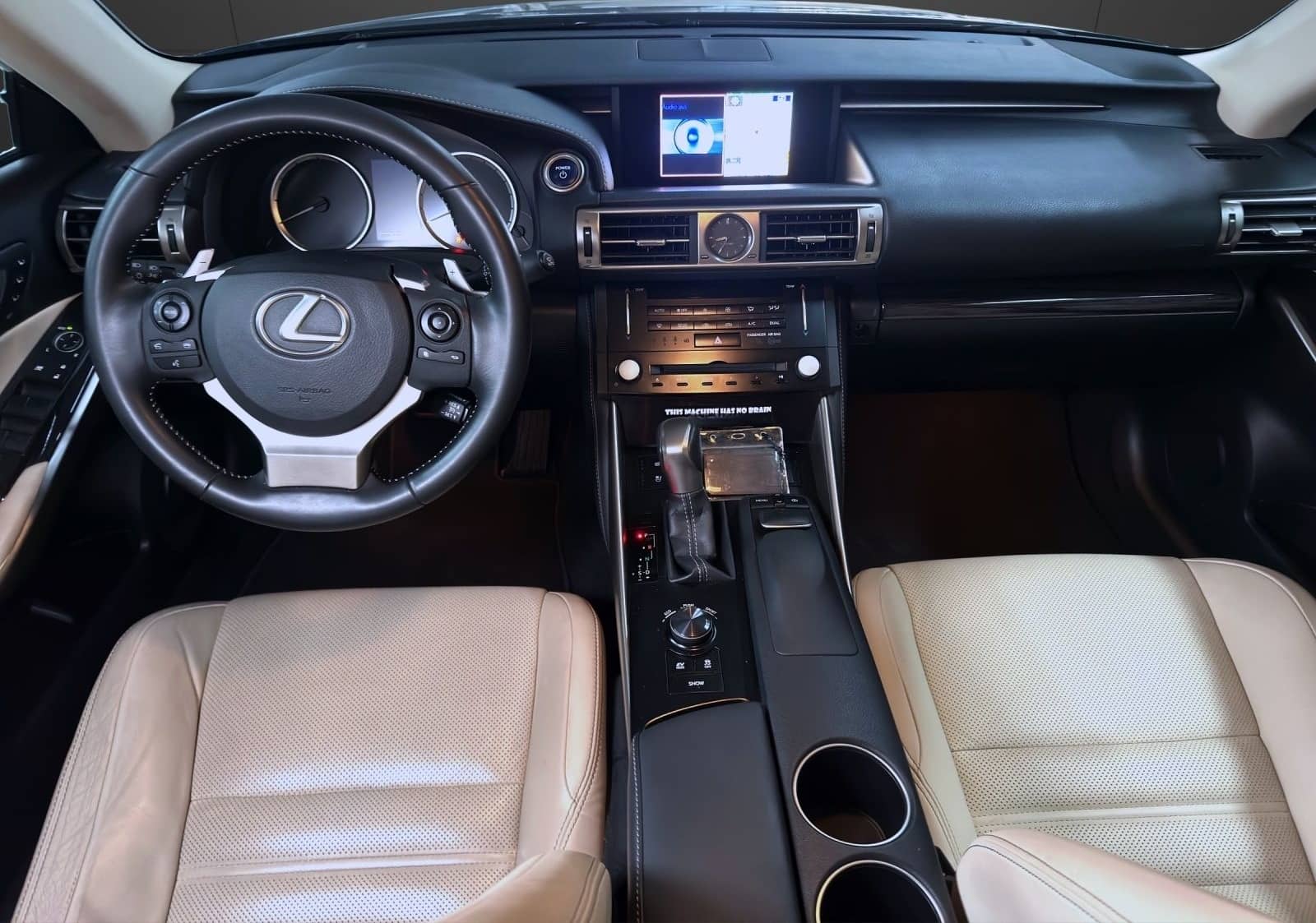 Lexus IS 300 foto 13