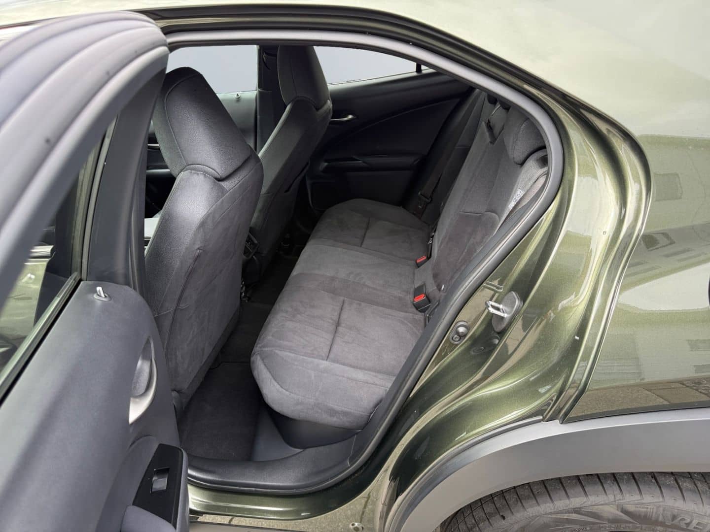 Lexus UX 250h Style Edition *Bi-LED*CAM*ACC*SHZ*CarPla foto 17