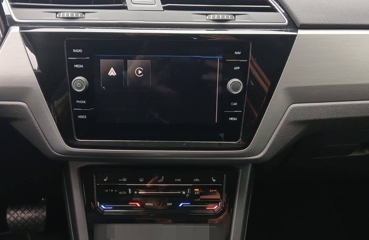 Volkswagen Touran 2.0 TDI DSG Comfortline KEYLESS, ALU, PDC foto 16