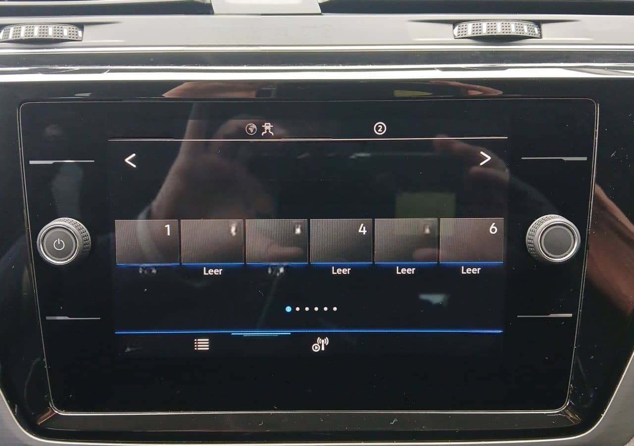 Volkswagen Touran 2.0 TDI DSG Comfortline KEYLESS, ALU, PDC foto 19