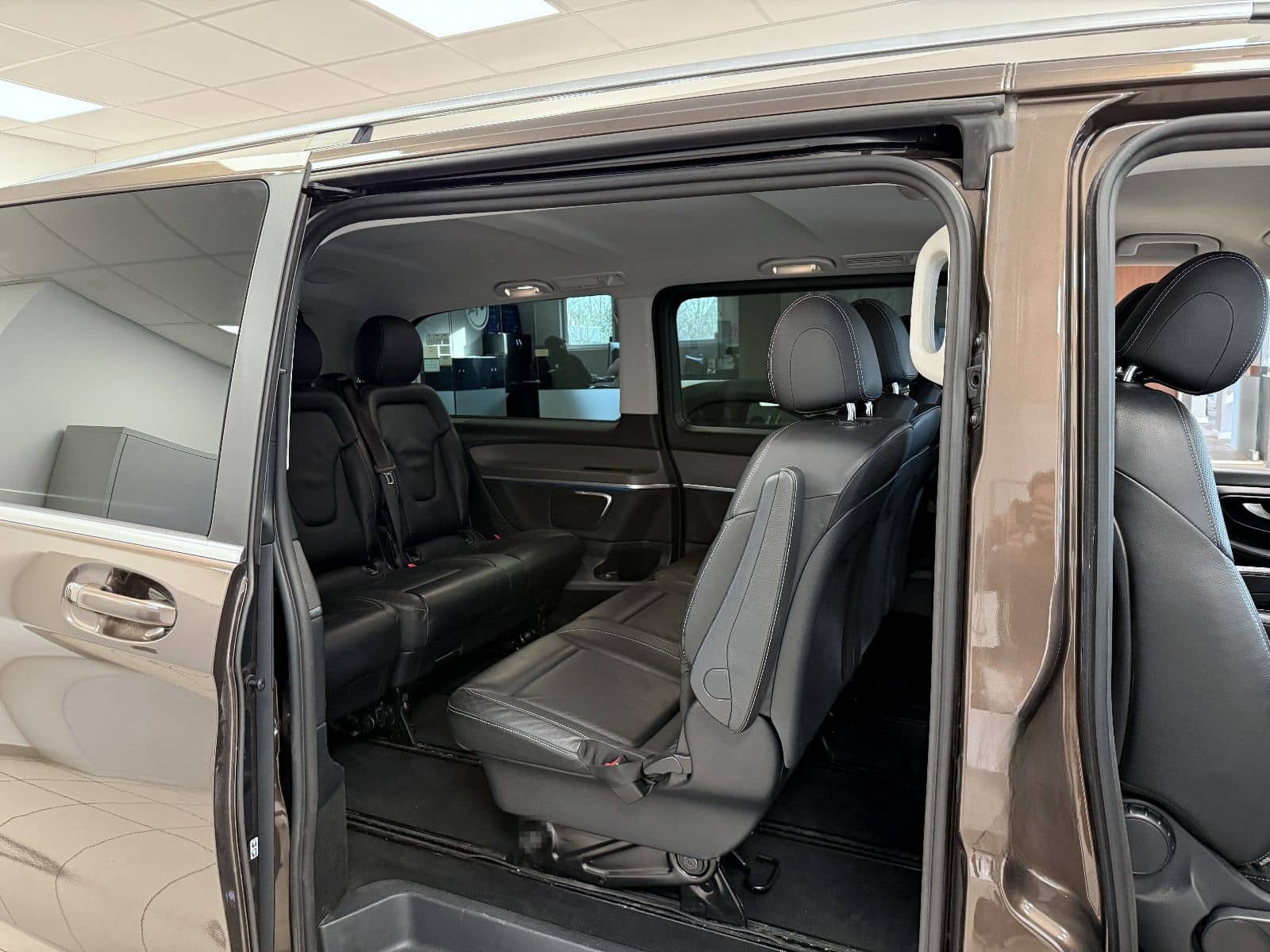 Mercedes-Benz V 220d Avantgarde Lang *8Sitzer*ACC*AHK*360°Kam foto 13