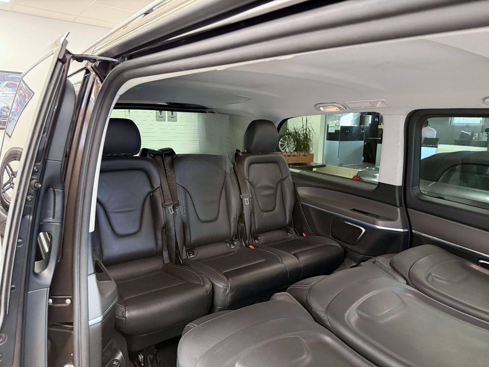 Mercedes-Benz V 220d Avantgarde Lang *8Sitzer*ACC*AHK*360°Kam foto 14