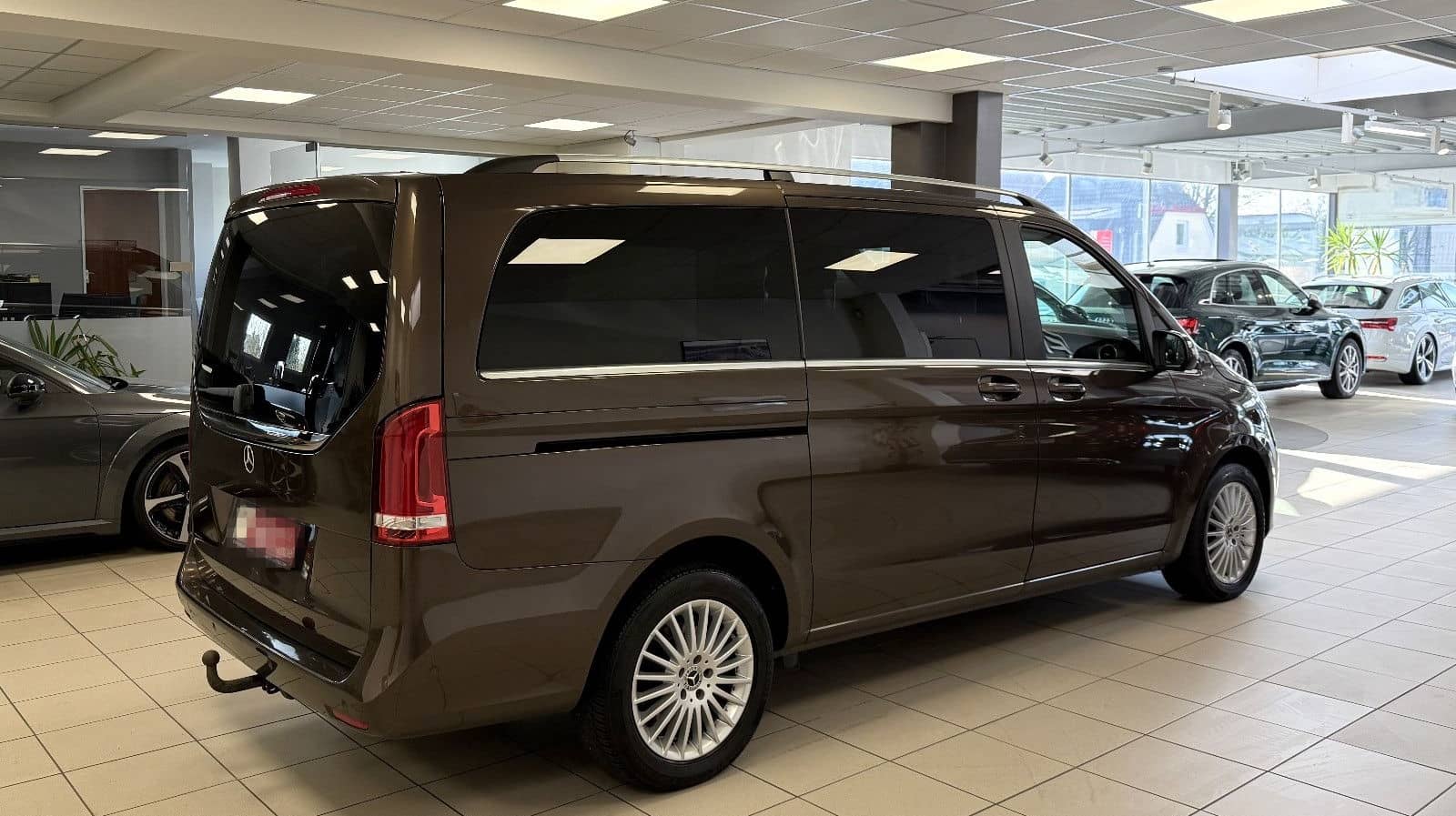 Mercedes-Benz V 220d Avantgarde Lang *8Sitzer*ACC*AHK*360°Kam foto 3