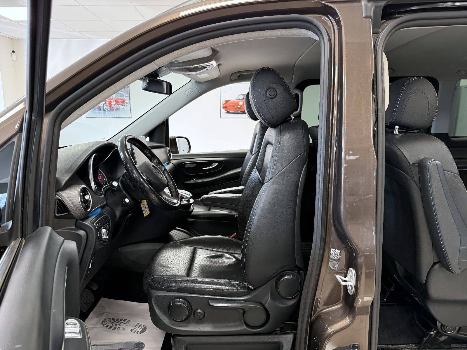 Mercedes-Benz V 220d Avantgarde Lang *8Sitzer*ACC*AHK*360°Kam foto 5