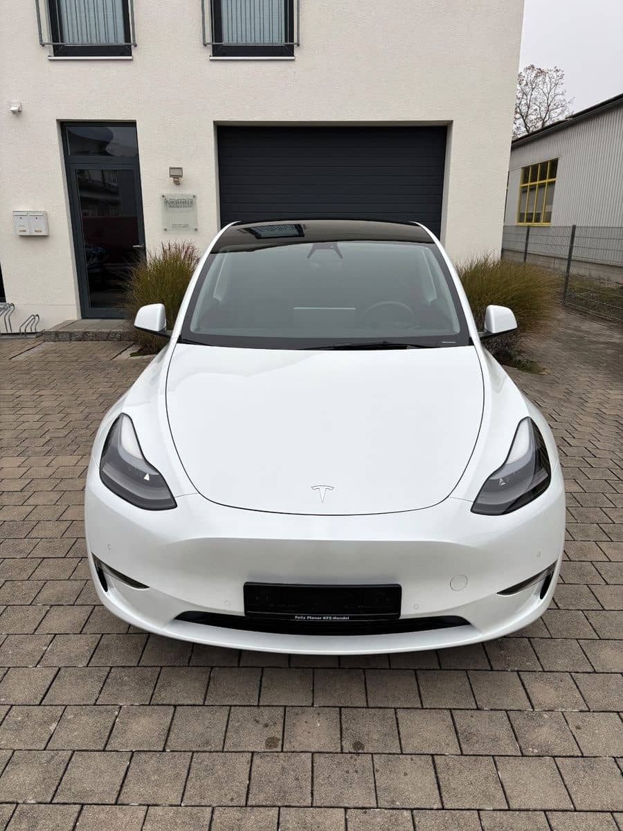 Tesla Model Y Long Range Dual AWD foto 2