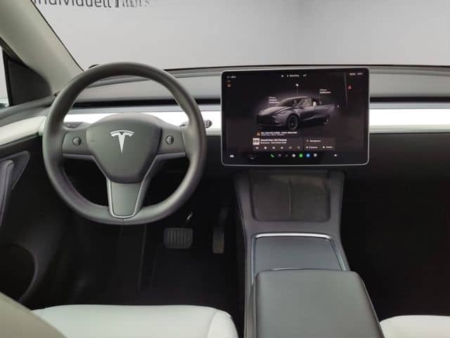 Tesla Model Y Long Range Dual AWD foto 11
