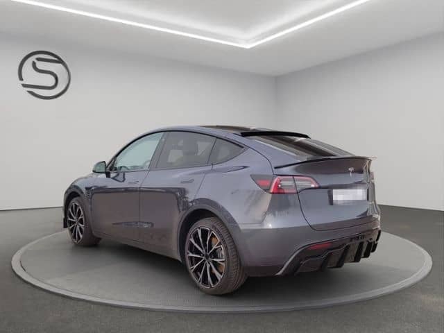 Tesla Model Y Long Range Dual AWD foto 4