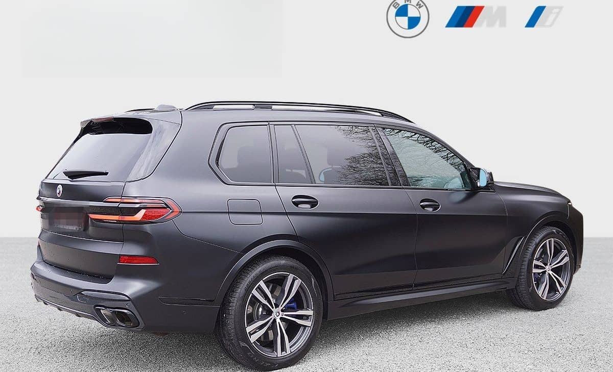 BMW X7 M60i Frozen Black LCI AHK Carbon SkyLounge AC foto 4