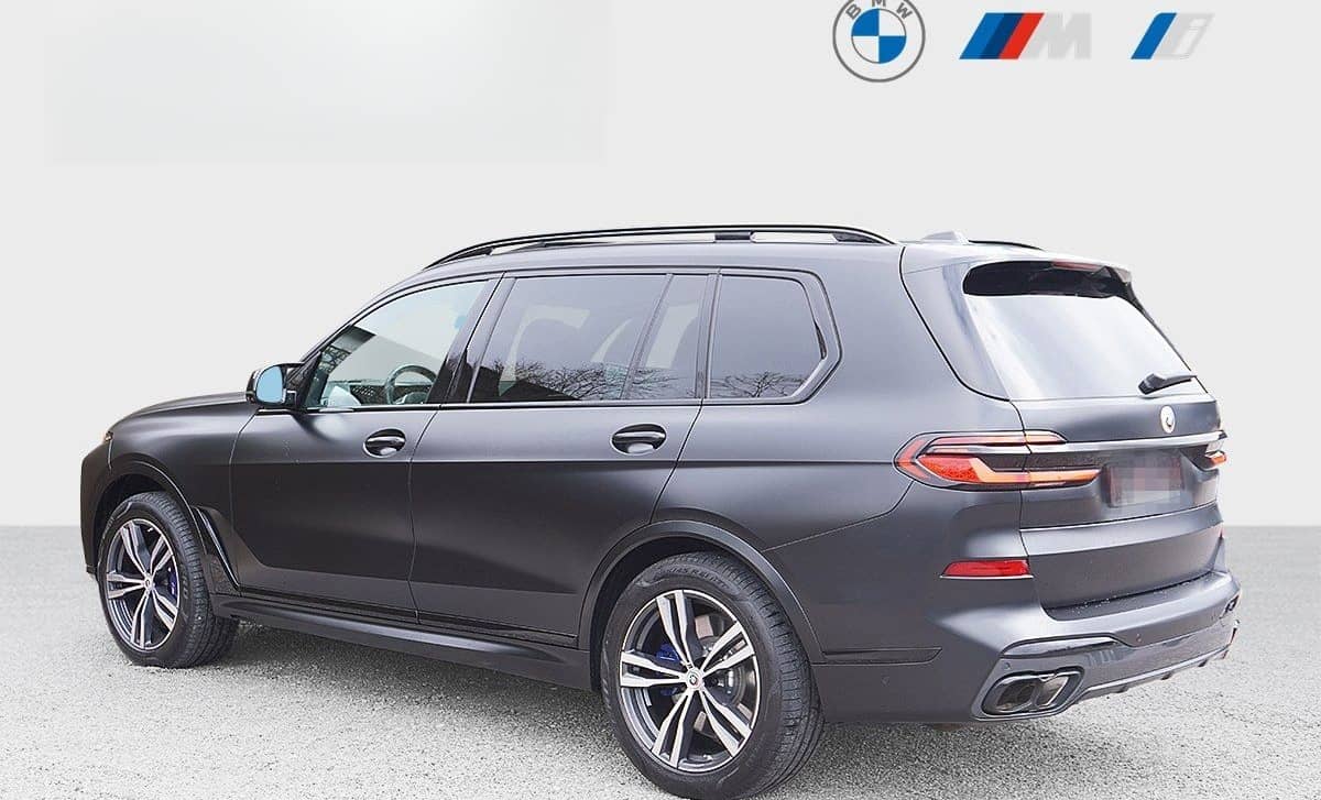 BMW X7 M60i Frozen Black LCI AHK Carbon SkyLounge AC foto 6