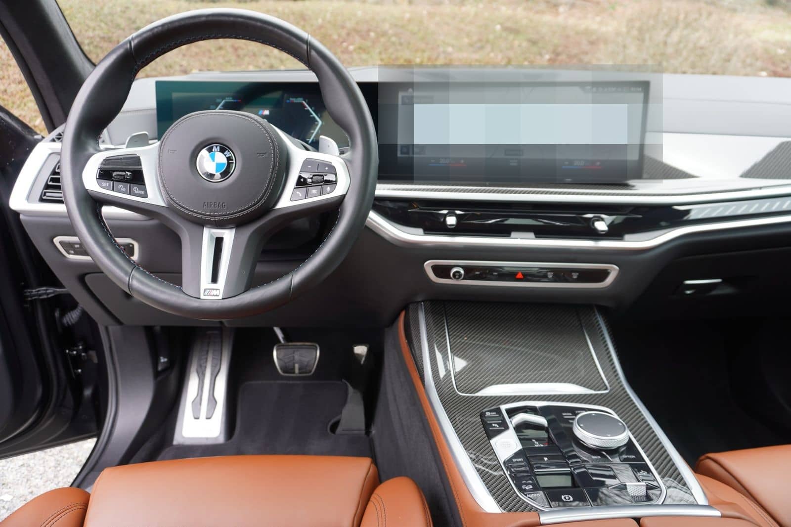 BMW X7 M60i Frozen Black LCI AHK Carbon SkyLounge AC foto 7