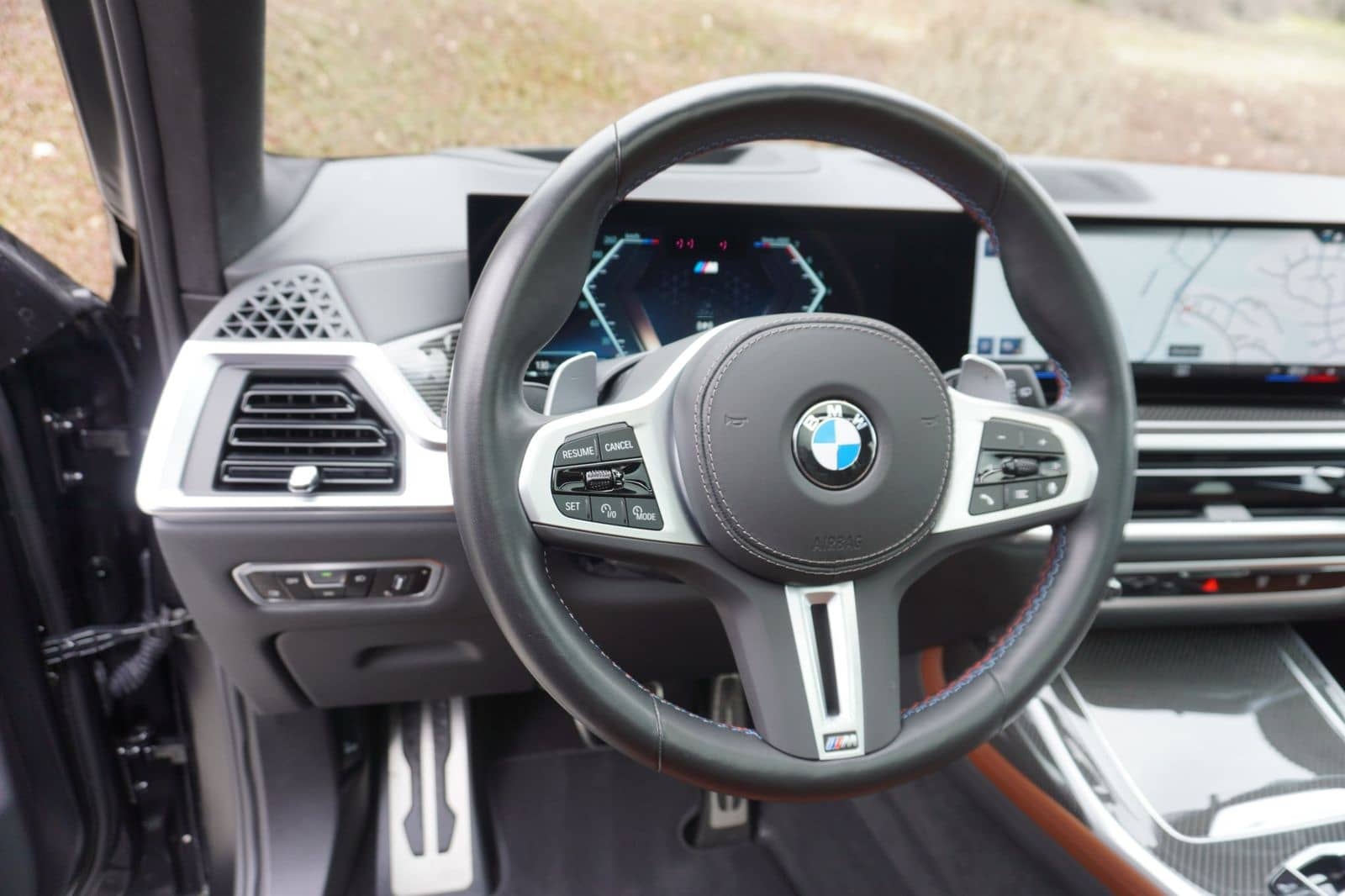 BMW X7 M60i Frozen Black LCI AHK Carbon SkyLounge AC foto 8