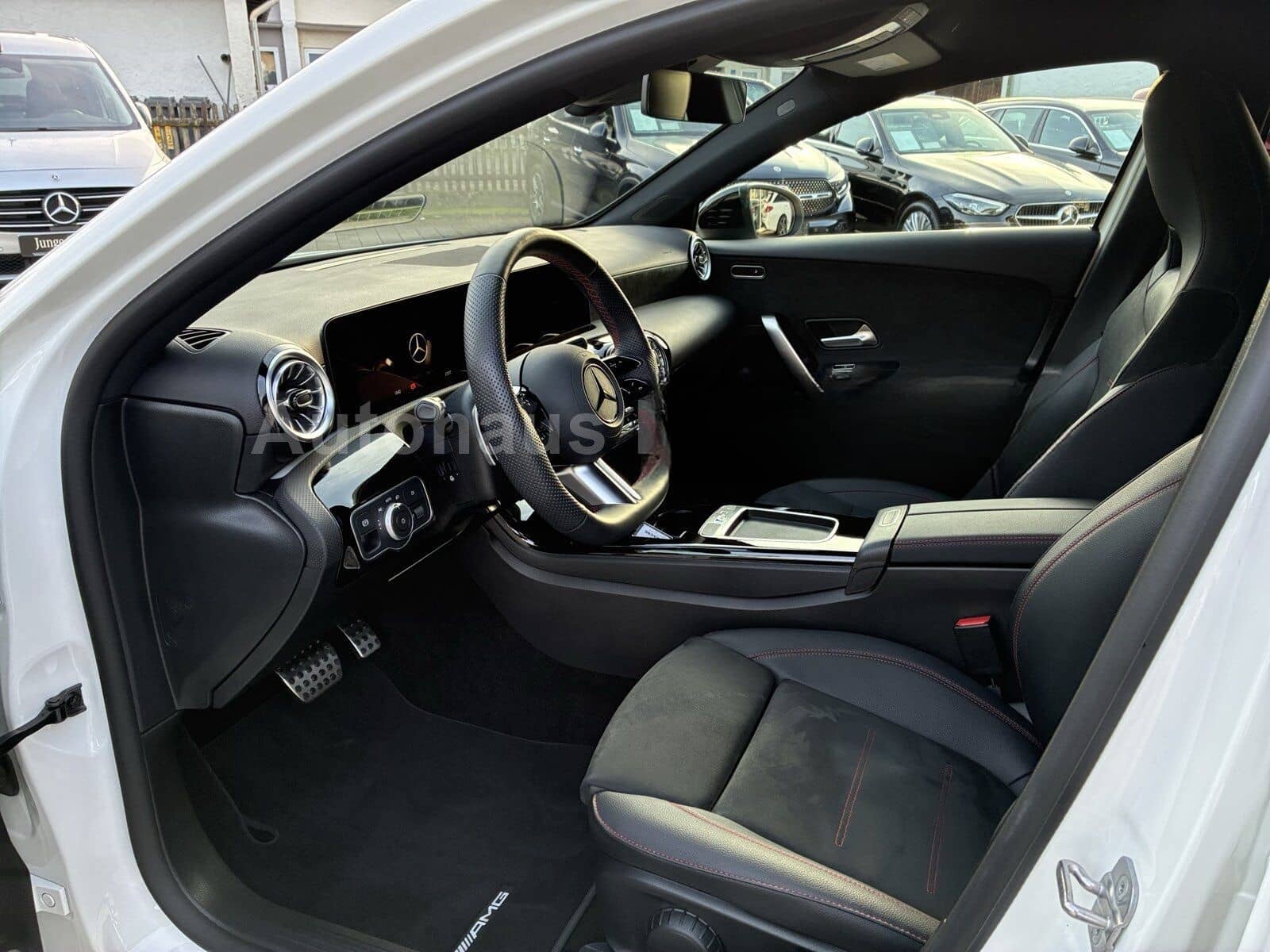 Mercedes-Benz A220d AMG ADV+ STDHZG DISTR MBEAM NIGHT 360 KYGO foto 14