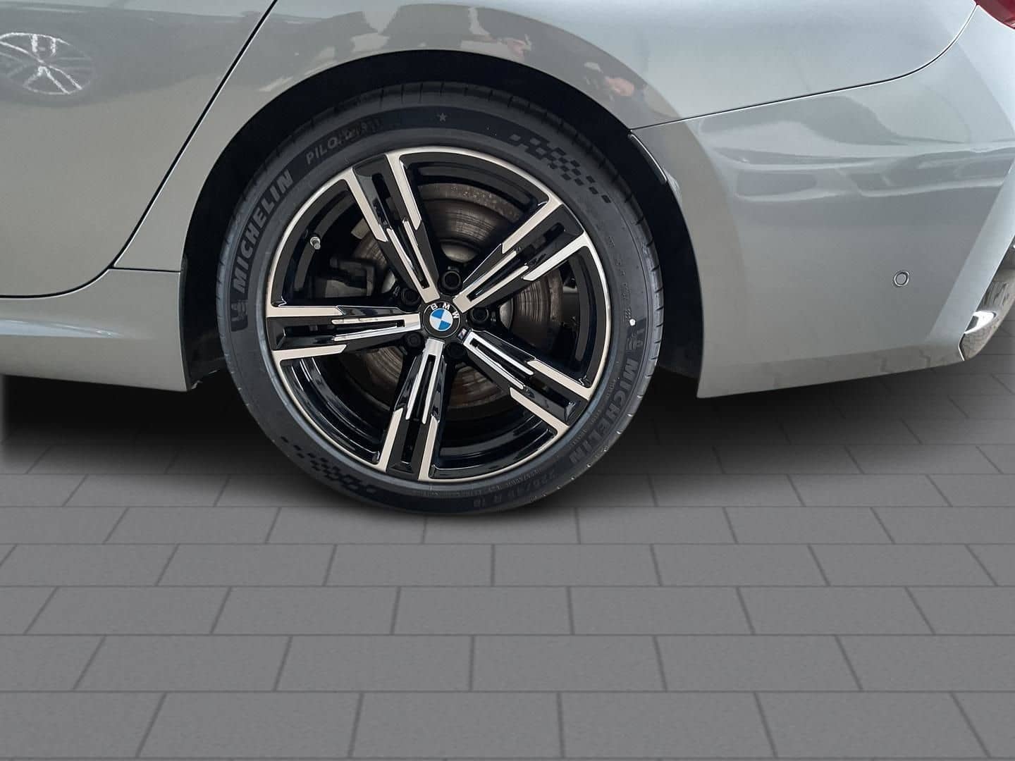 BMW 330 i xDrive M Sportpaket LED ACC Navi Digi-CP   foto 6