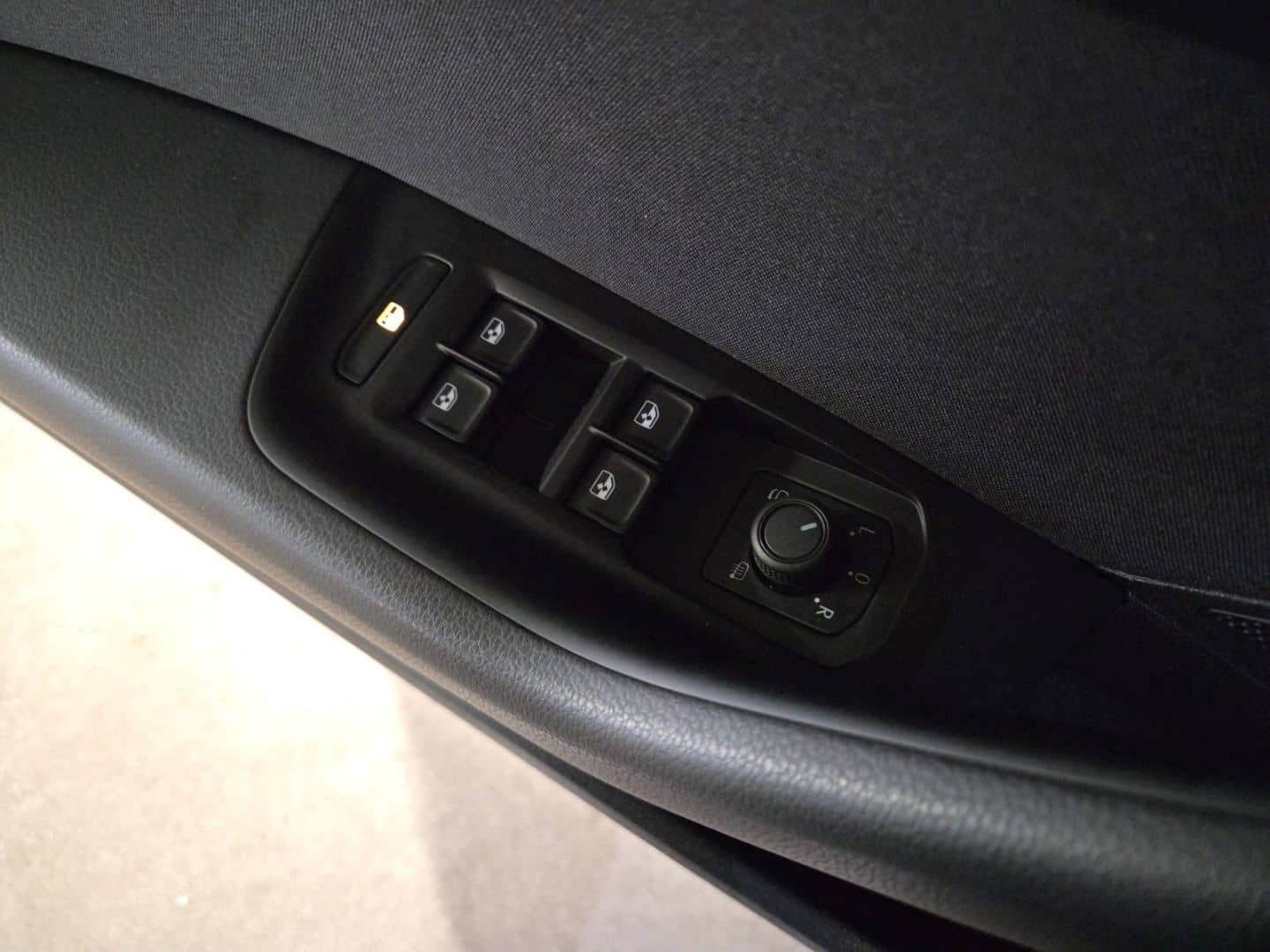 Volkswagen Passat VARIANT 1.5 TSI Business-Premium Paket Cl foto 17