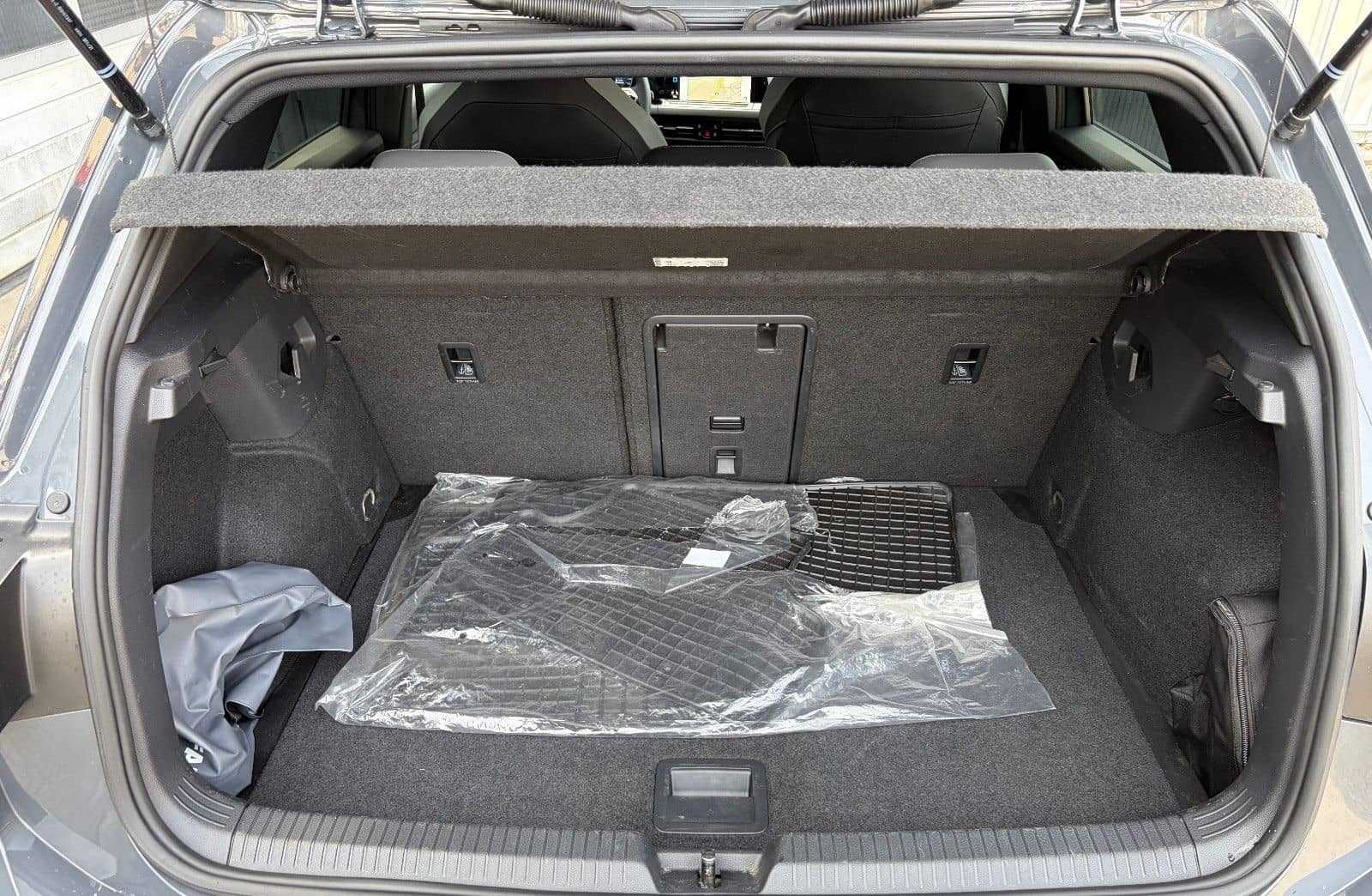 Volkswagen Golf VIII 2.0 TDI Lim. R-Line· 1. Hd· Kamera·ACC foto 24