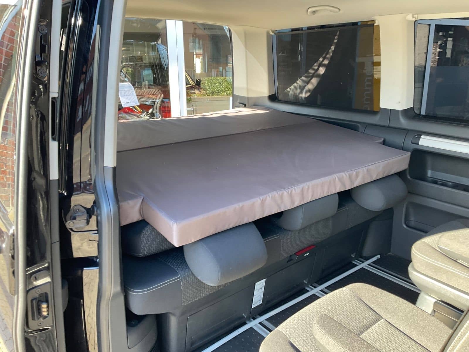 Volkswagen T6 Multivan Trendline 2,0 TDI foto 16