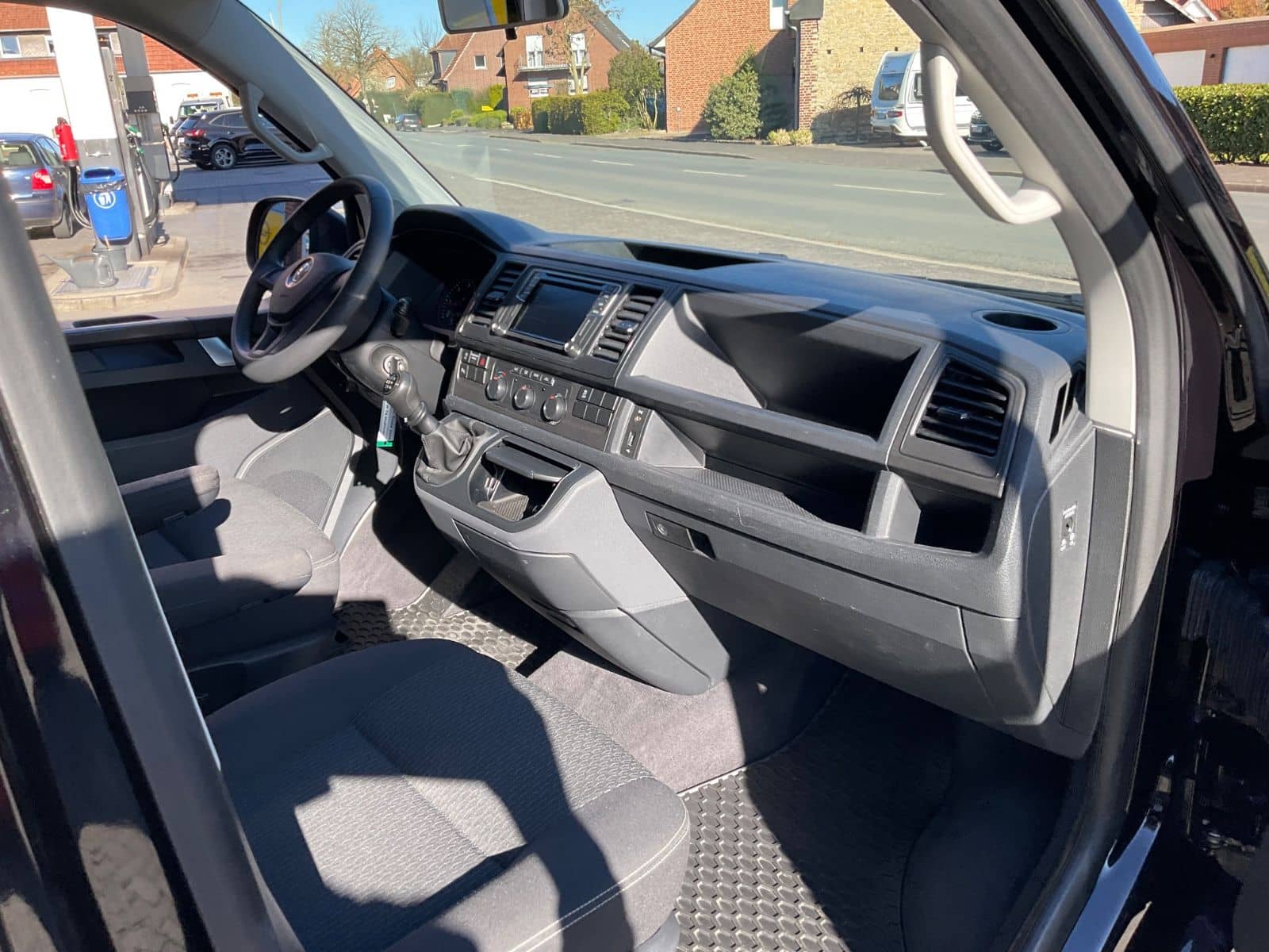 Volkswagen T6 Multivan Trendline 2,0 TDI foto 5