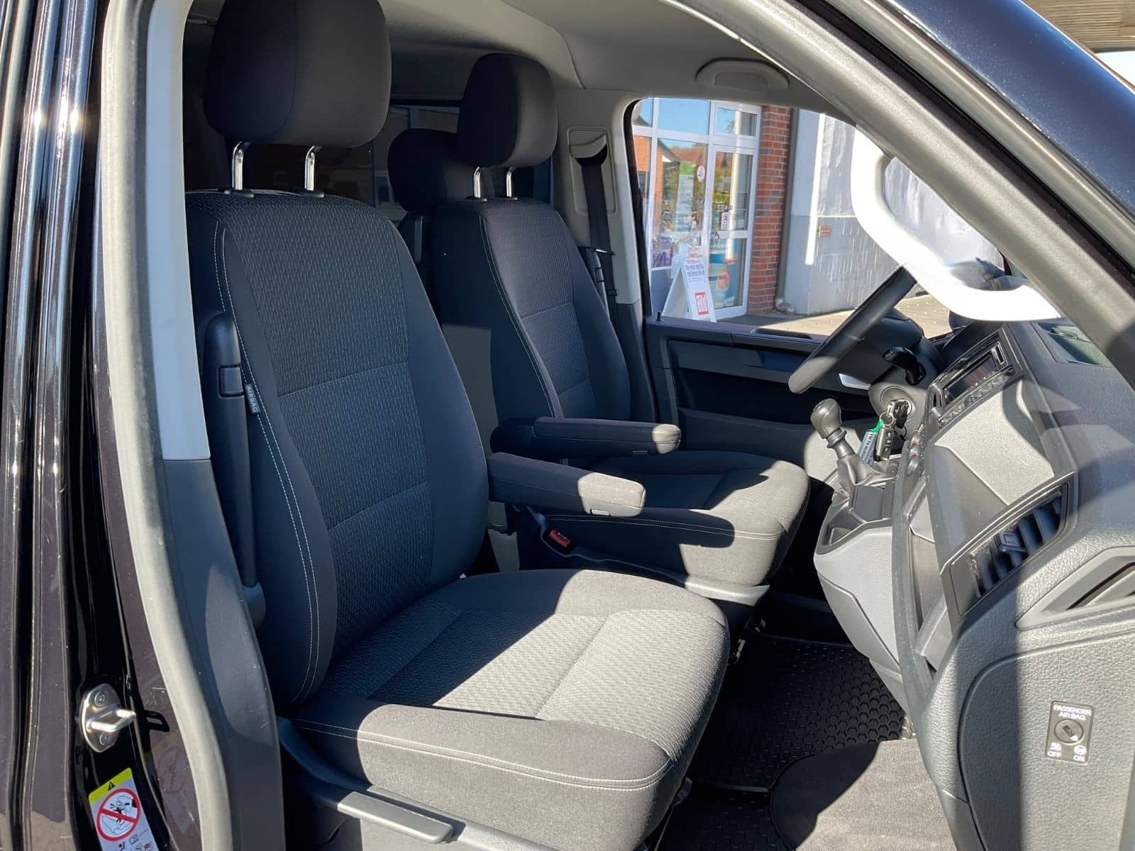 Volkswagen T6 Multivan Trendline 2,0 TDI foto 10