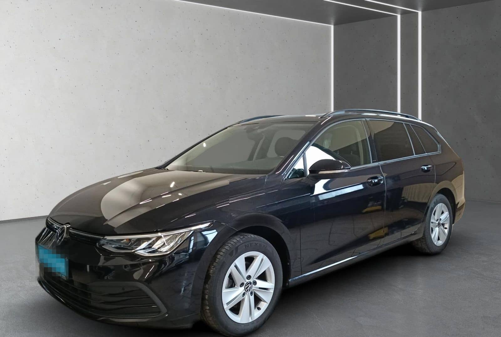 Volkswagen Golf VIII Var. 1.5 TSI LIFE AHK*RFK*ACC*App-Con. foto 2