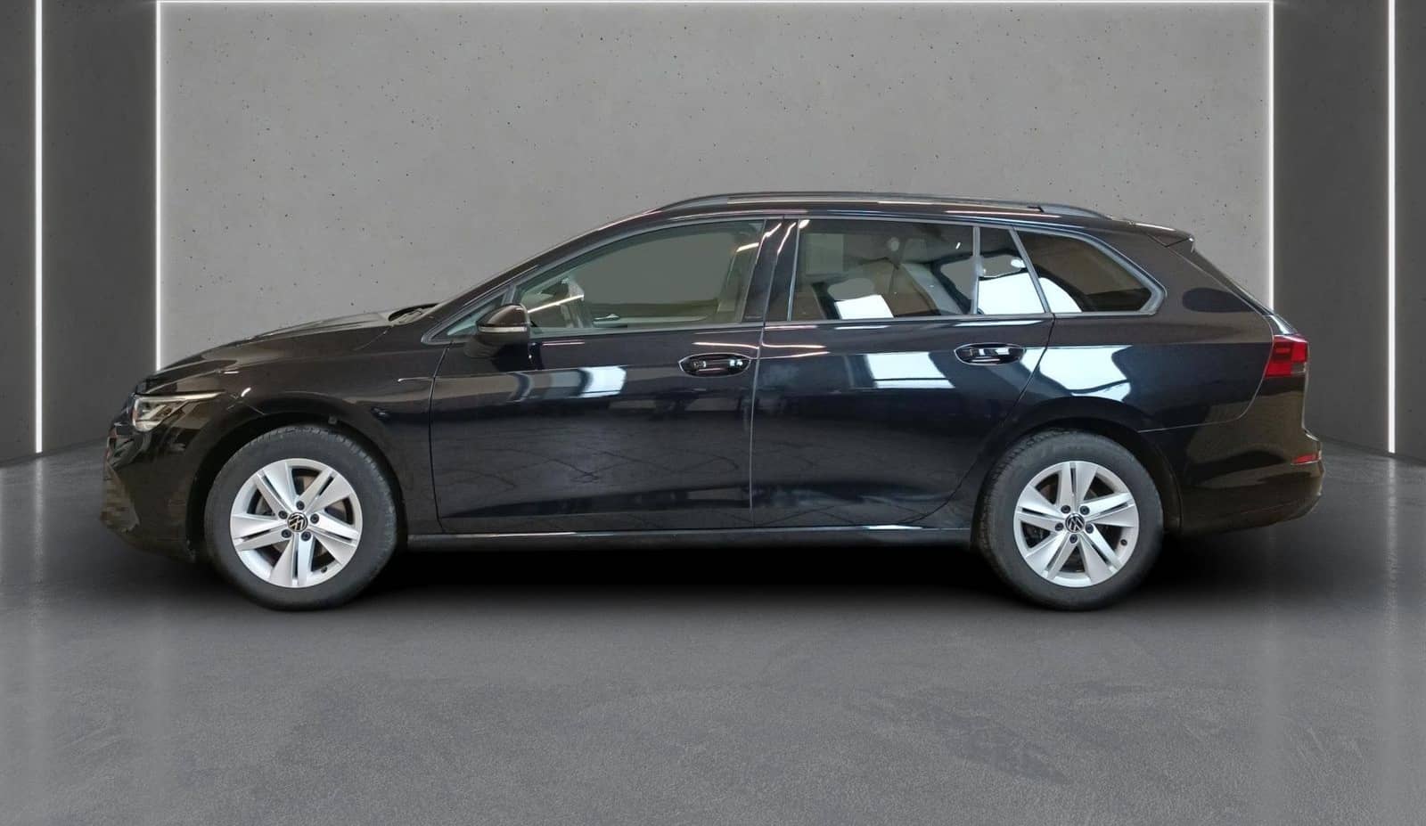 Volkswagen Golf VIII Var. 1.5 TSI LIFE AHK*RFK*ACC*App-Con. foto 4