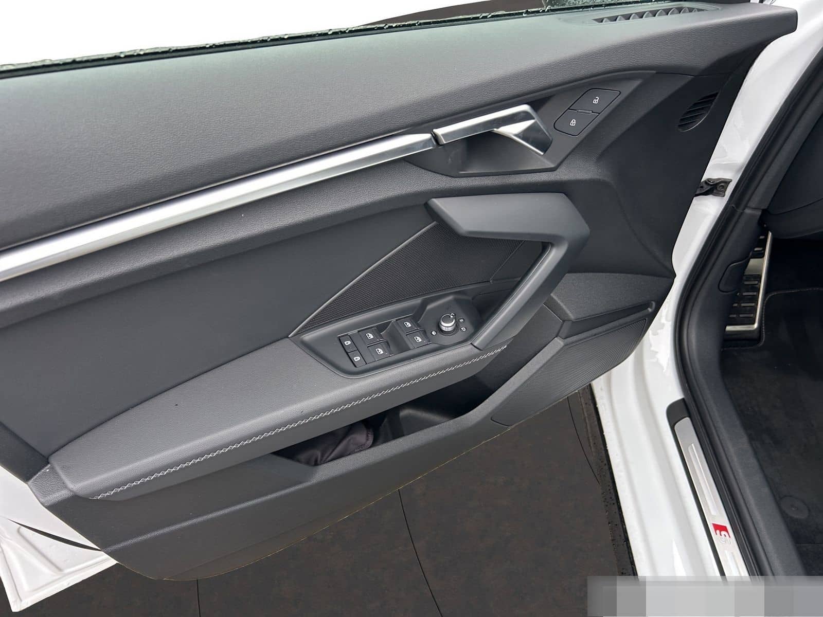 Audi S3 2.0 TFSI 228kW S tronic Glasdach Sitzheizung foto 12