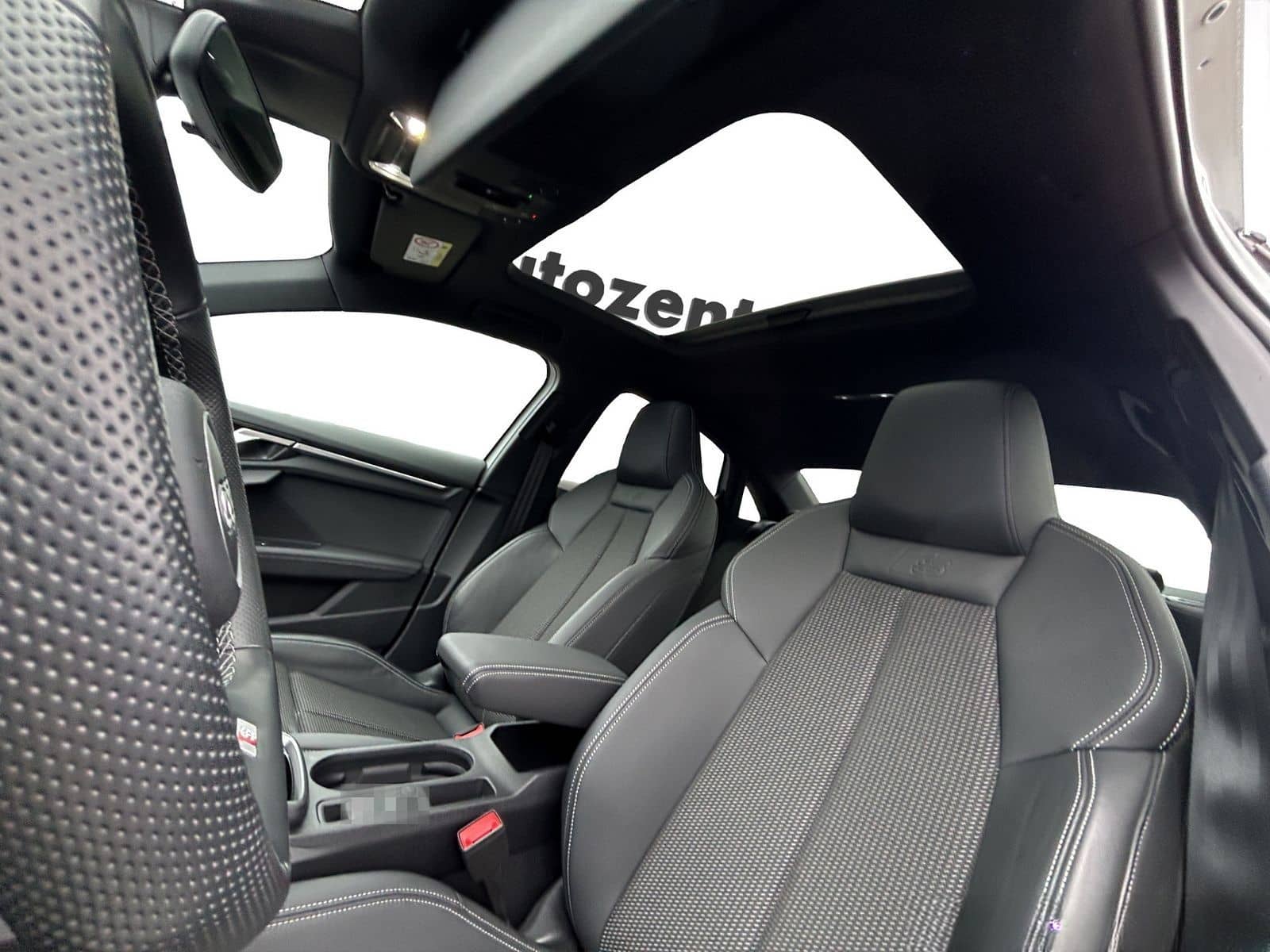 Audi S3 2.0 TFSI 228kW S tronic Glasdach Sitzheizung foto 16
