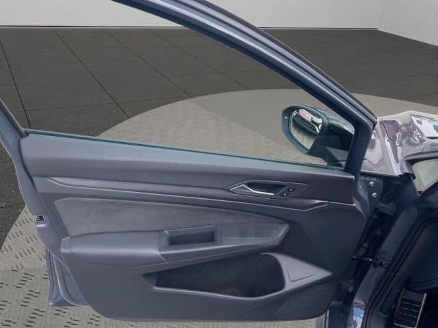 Volkswagen Golf VIII 2.0 TSI DSG GTI Clubsport Pano DCC HK  foto 9