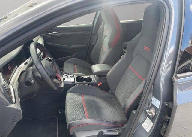 Volkswagen Golf VIII 2.0 TSI DSG GTI Clubsport Pano DCC HK  foto 10