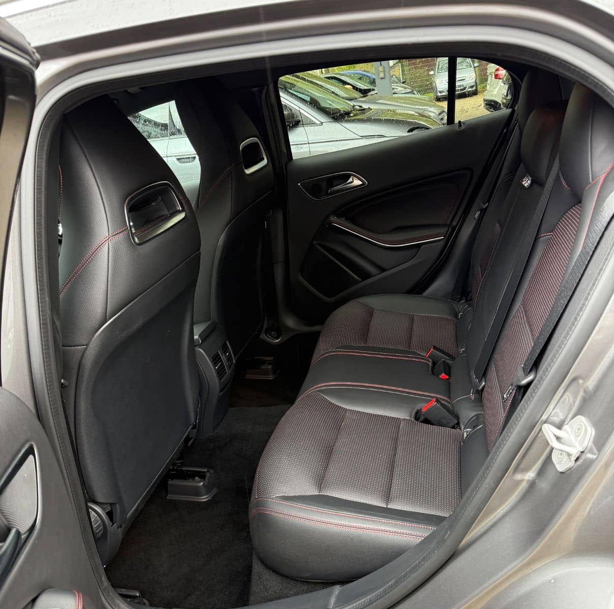 Mercedes-Benz GLA 200 AMG/Kamera/Automatik/Neu Inspektion foto 15