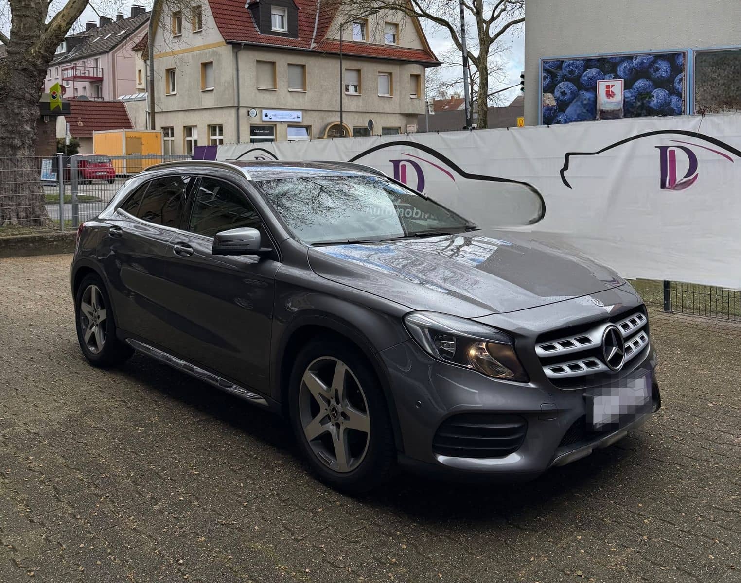 Mercedes-Benz GLA 200 AMG/Kamera/Automatik/Neu Inspektion foto 5