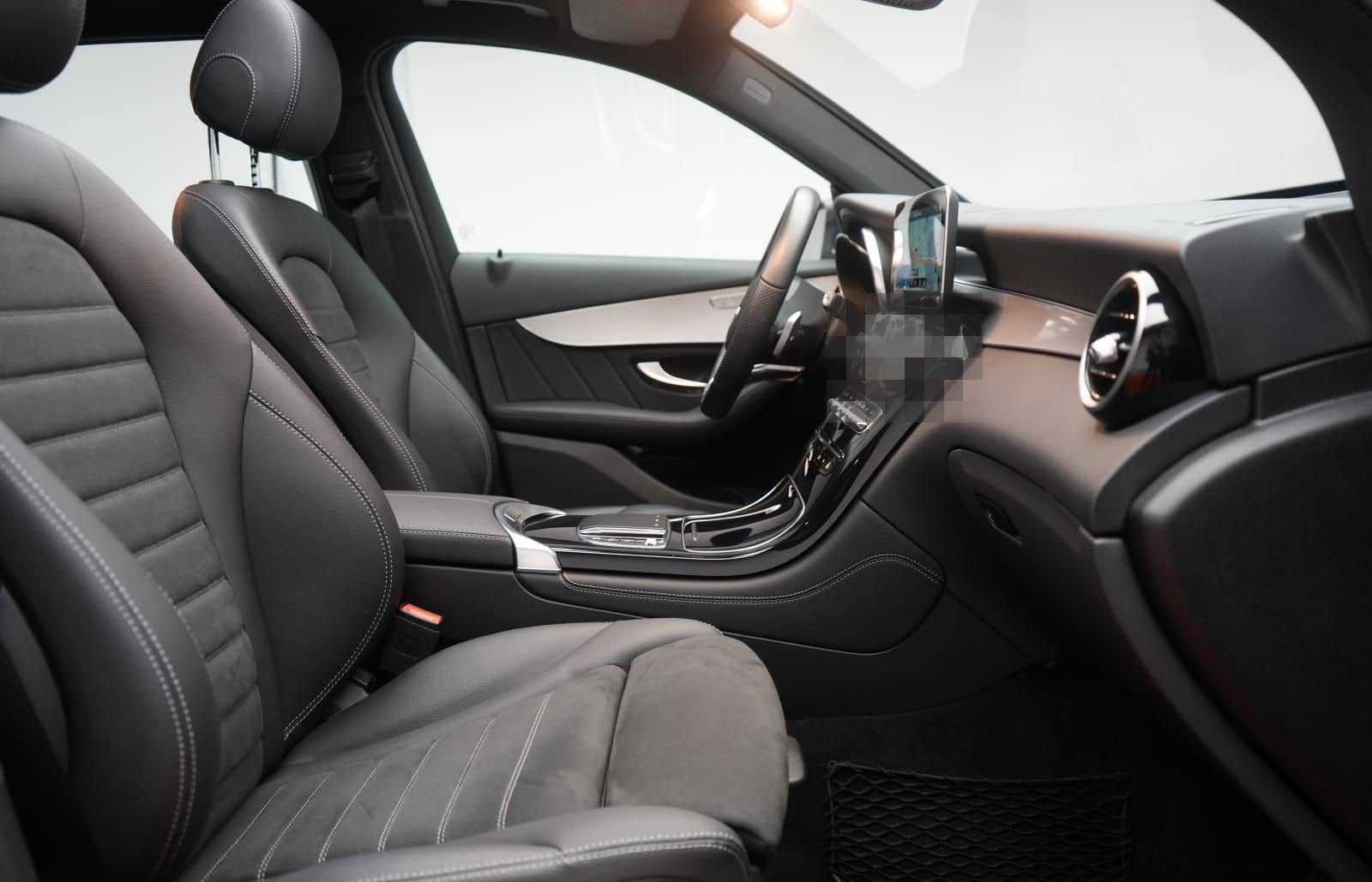 Mercedes-Benz GLC 220 d 4Matic 9G-Tronic AMG Navi/Temp/Burmest foto 6