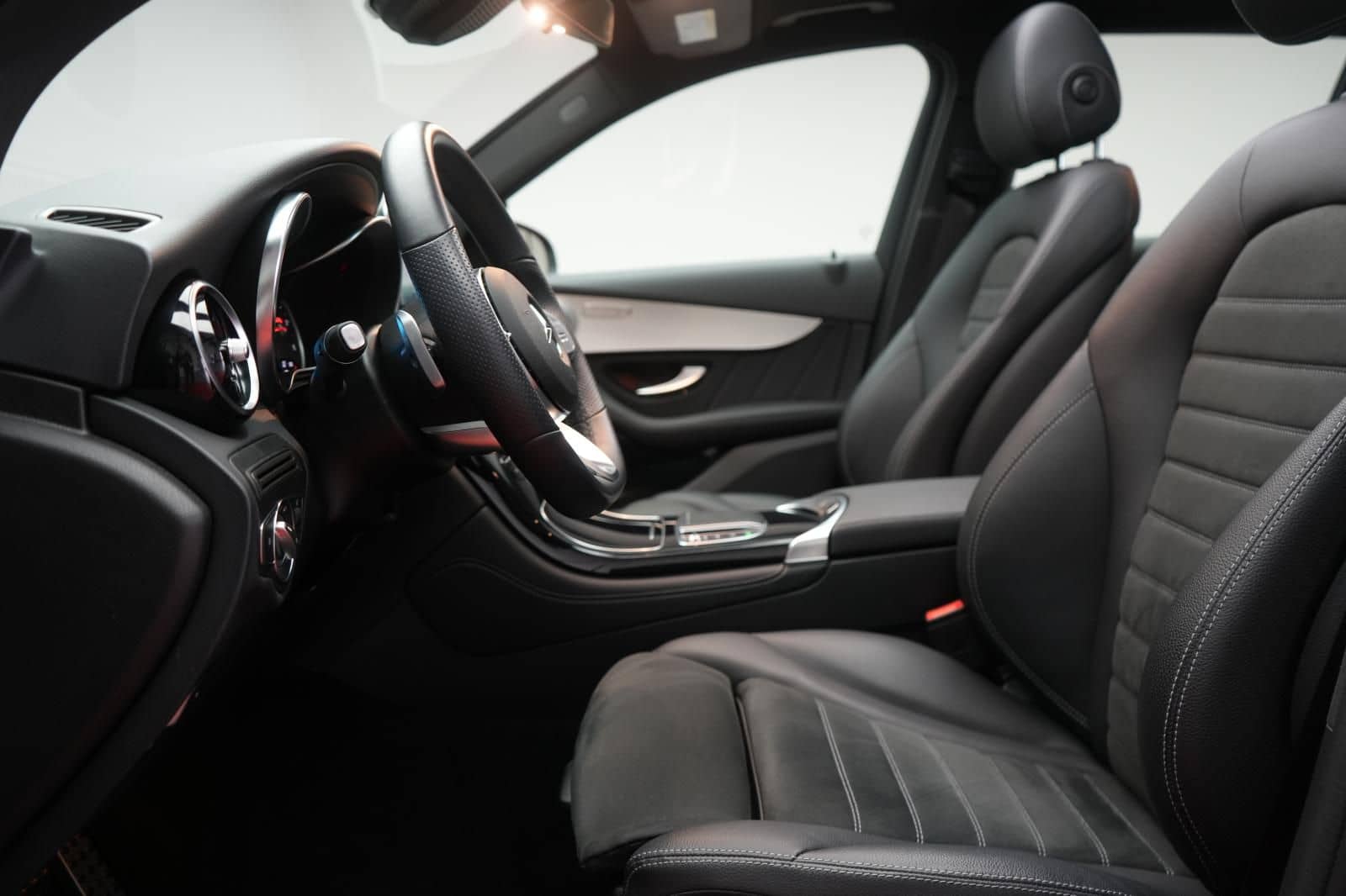 Mercedes-Benz GLC 220 d 4Matic 9G-Tronic AMG Navi/Temp/Burmest foto 9