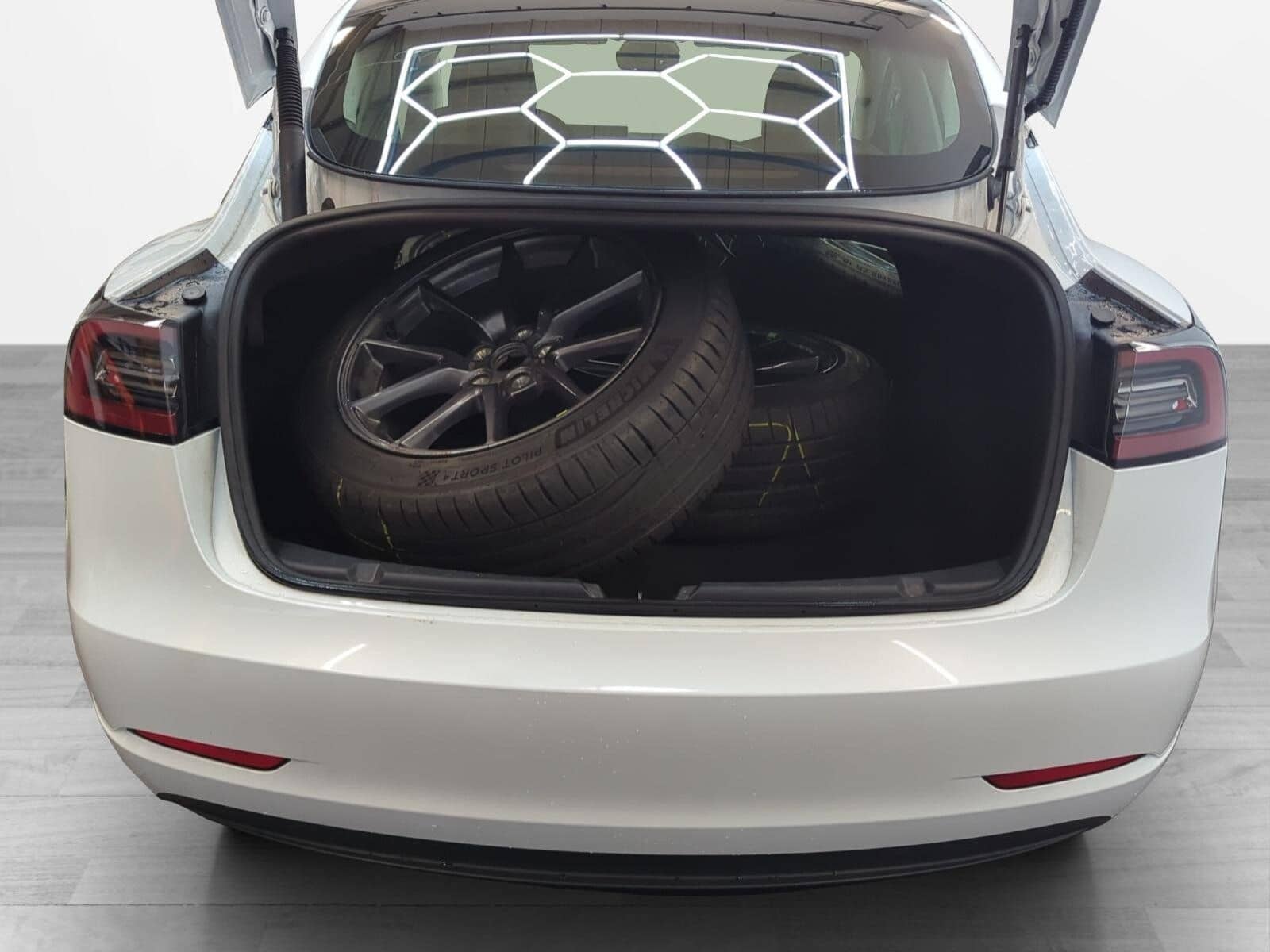 Tesla Model 3 Standard Range A.Pilot Pr.Int. AHK foto 9