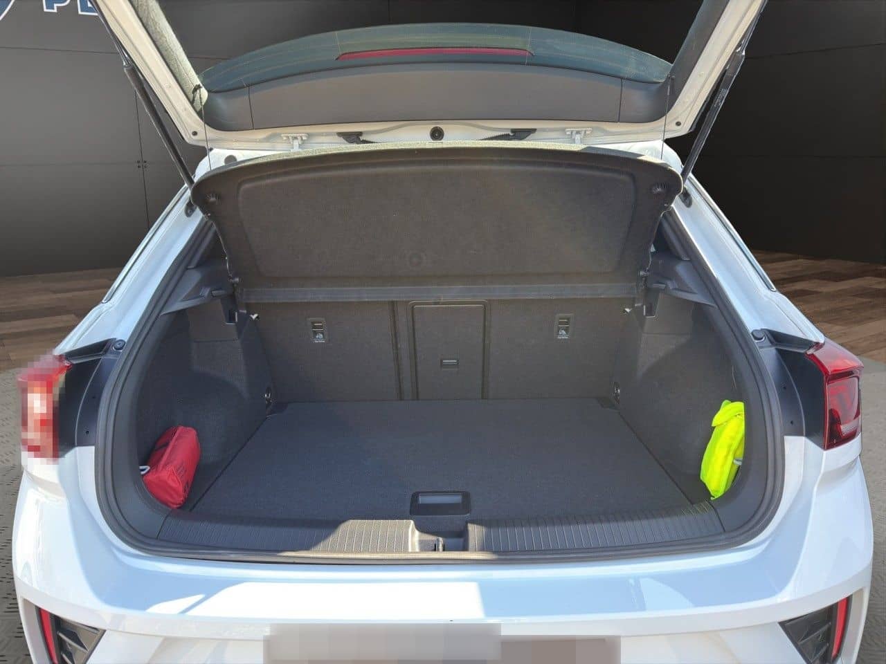 Volkswagen T-Roc 1.0 TSI R-Line ACC+PDC+LED+SPURASSIST+SHZ foto 21