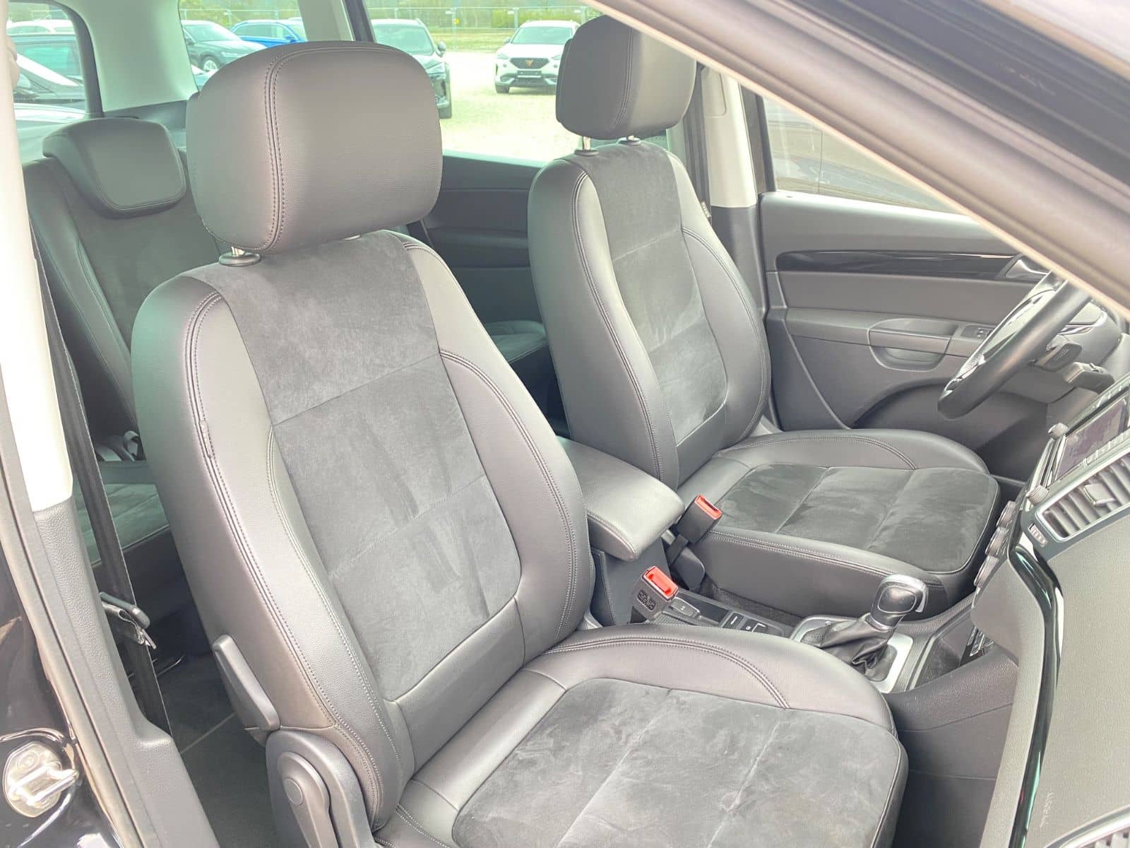 Volkswagen Sharan Highline ,NAVI,XENON,ACC,SHZ,AHK,RFK,DAB foto 12