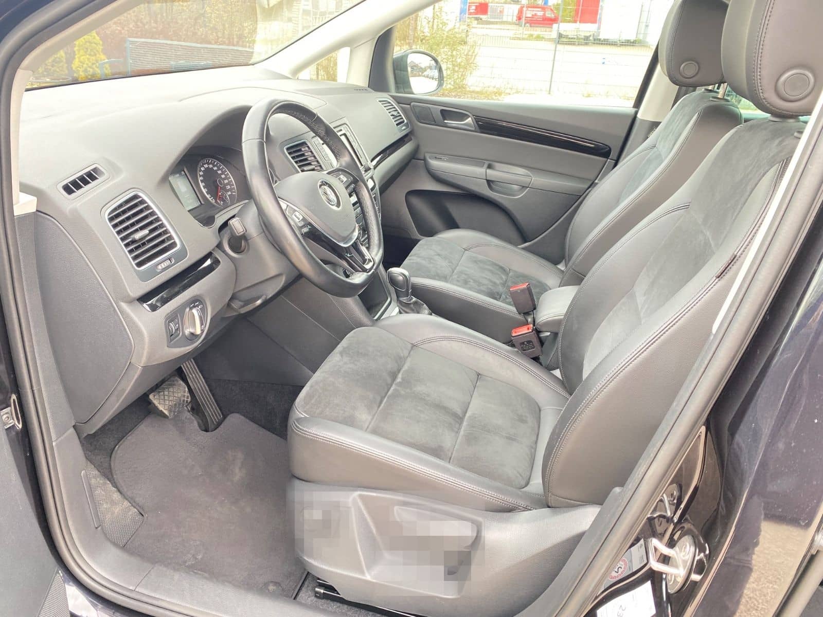 Volkswagen Sharan Highline ,NAVI,XENON,ACC,SHZ,AHK,RFK,DAB foto 16