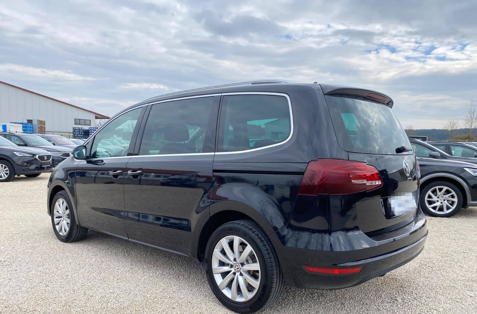 Volkswagen Sharan Highline ,NAVI,XENON,ACC,SHZ,AHK,RFK,DAB foto 6