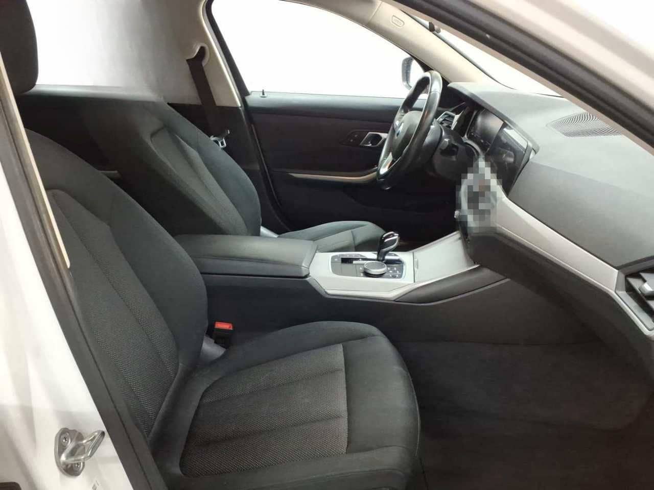 BMW 318d Touring Aut. Navi SHZ LED foto 11