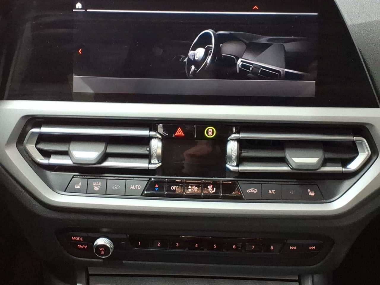 BMW 318d Touring Aut. Navi SHZ LED foto 6