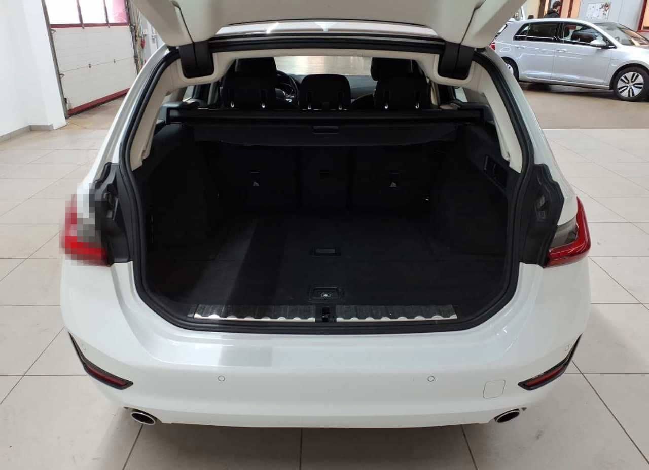 BMW 318d Touring Aut. Navi SHZ LED foto 9