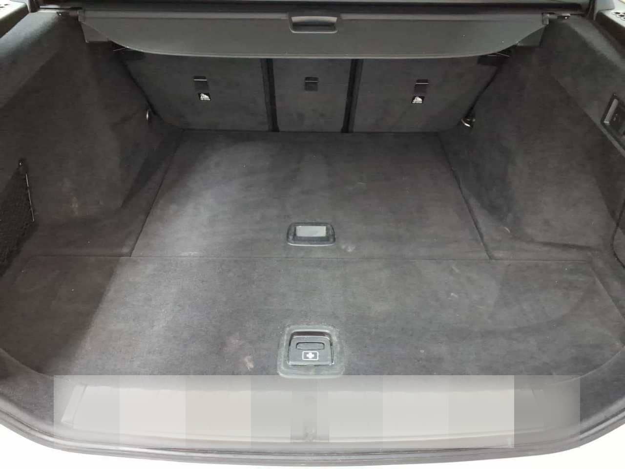 BMW 318d Touring Aut. Navi SHZ LED foto 10