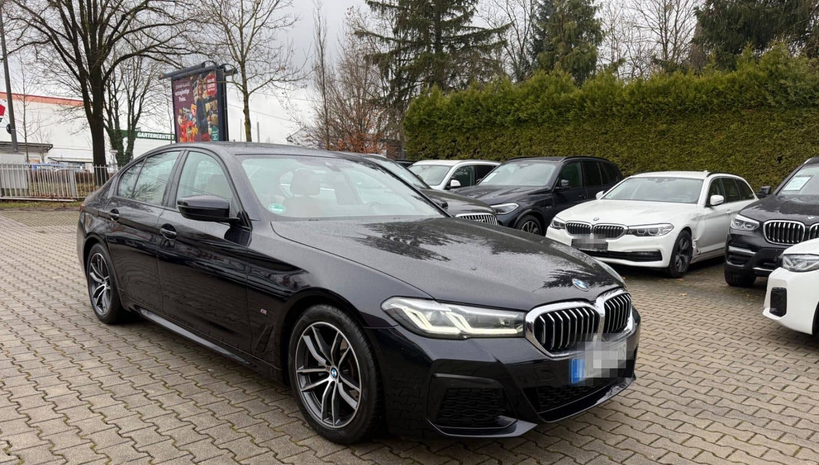 BMW 520d M-Sport*Glasdach*Harman*Kamera*AHK*4 Zonen foto 2