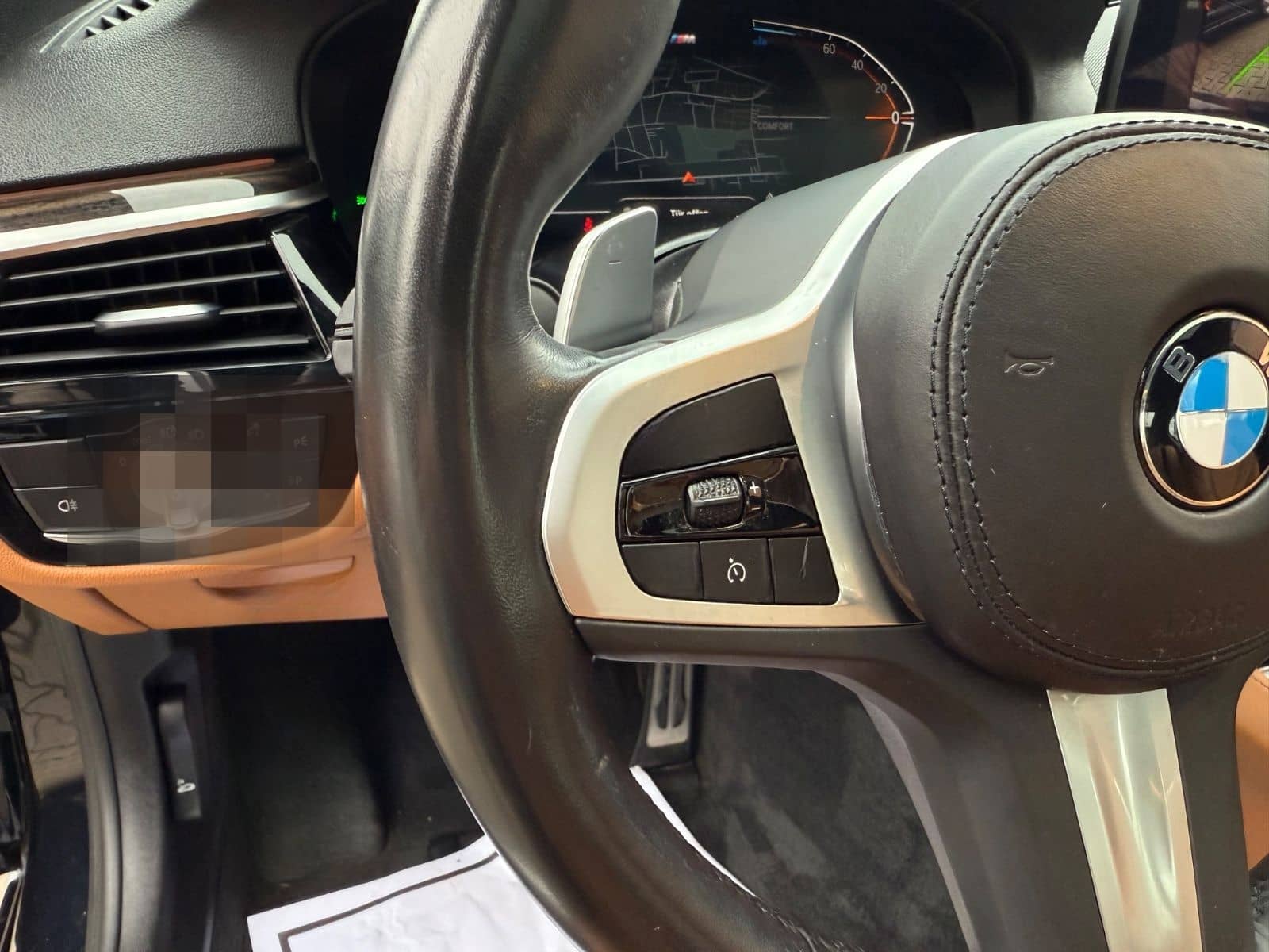 BMW 520d M-Sport*Glasdach*Harman*Kamera*AHK*4 Zonen foto 23