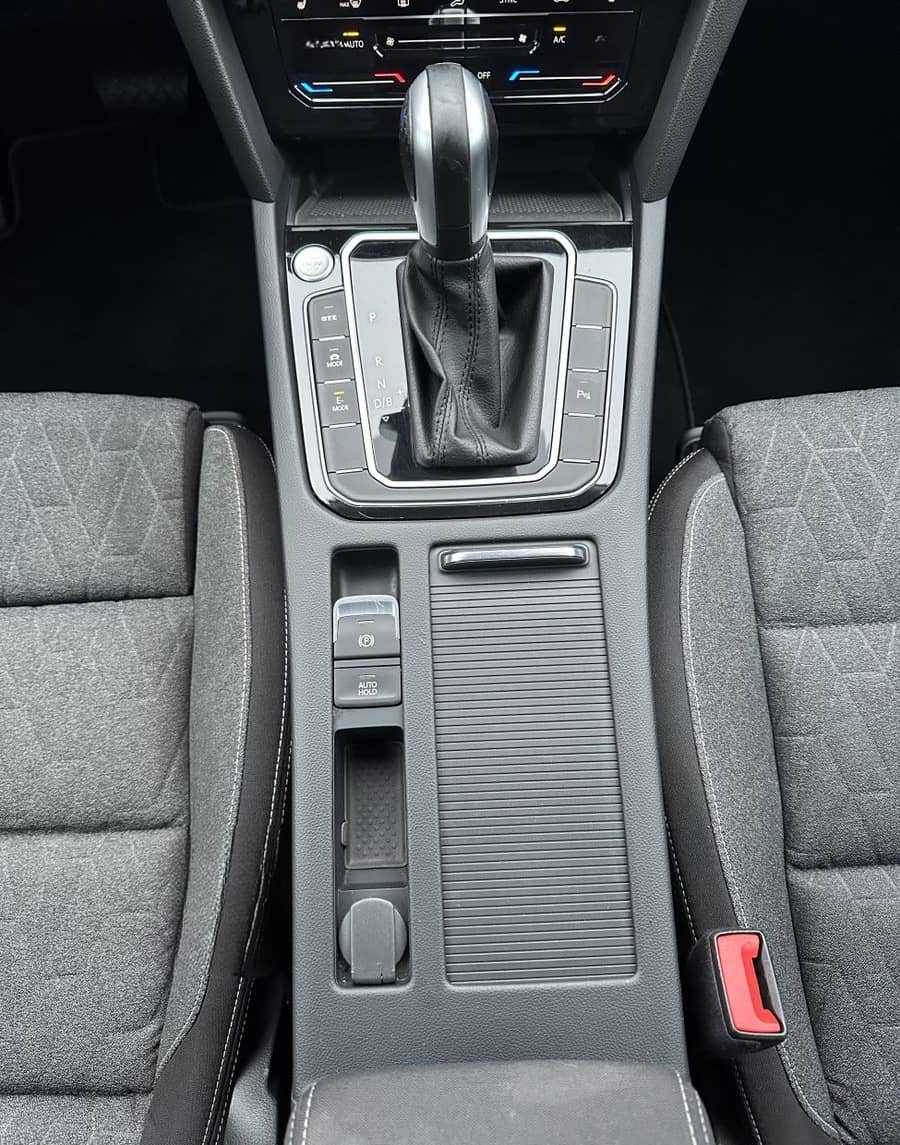 Volkswagen Passat Variant GTE NAV+LED+AHK+VCOCK+KAM+17ZO+PP foto 14