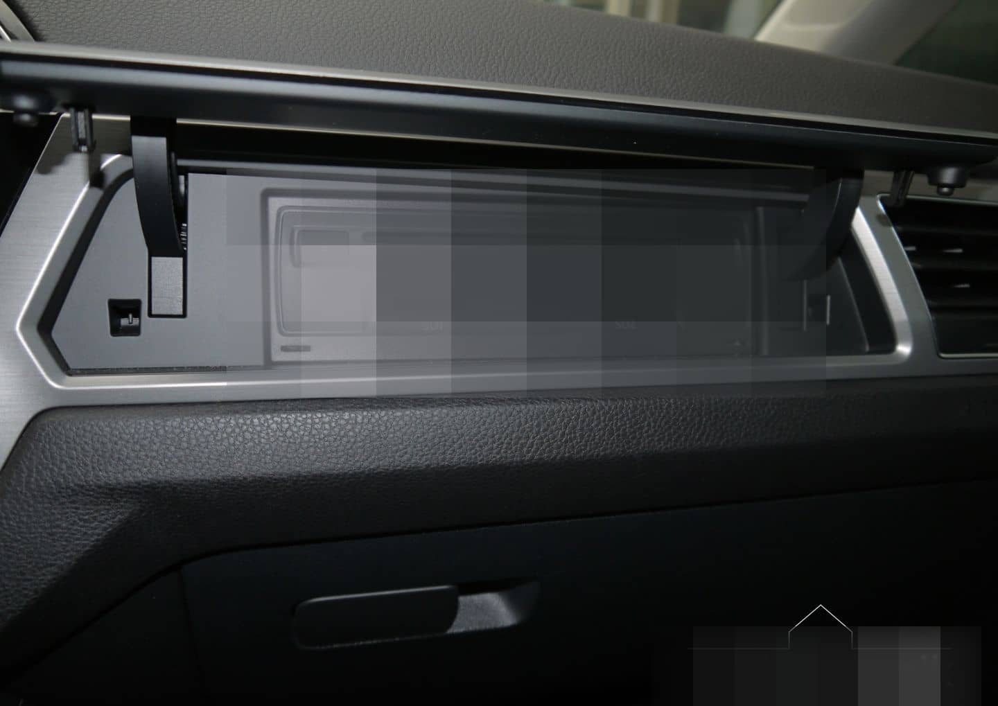 Volkswagen Touran 2.0 TDI Comfortline NAVI LEC ACC foto 13