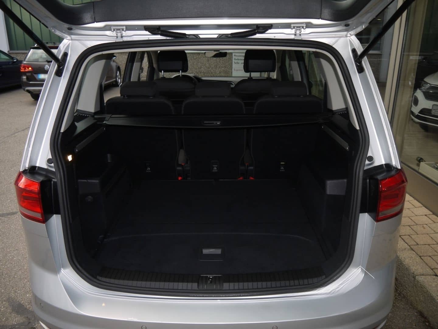 Volkswagen Touran 2.0 TDI Comfortline NAVI LEC ACC foto 14